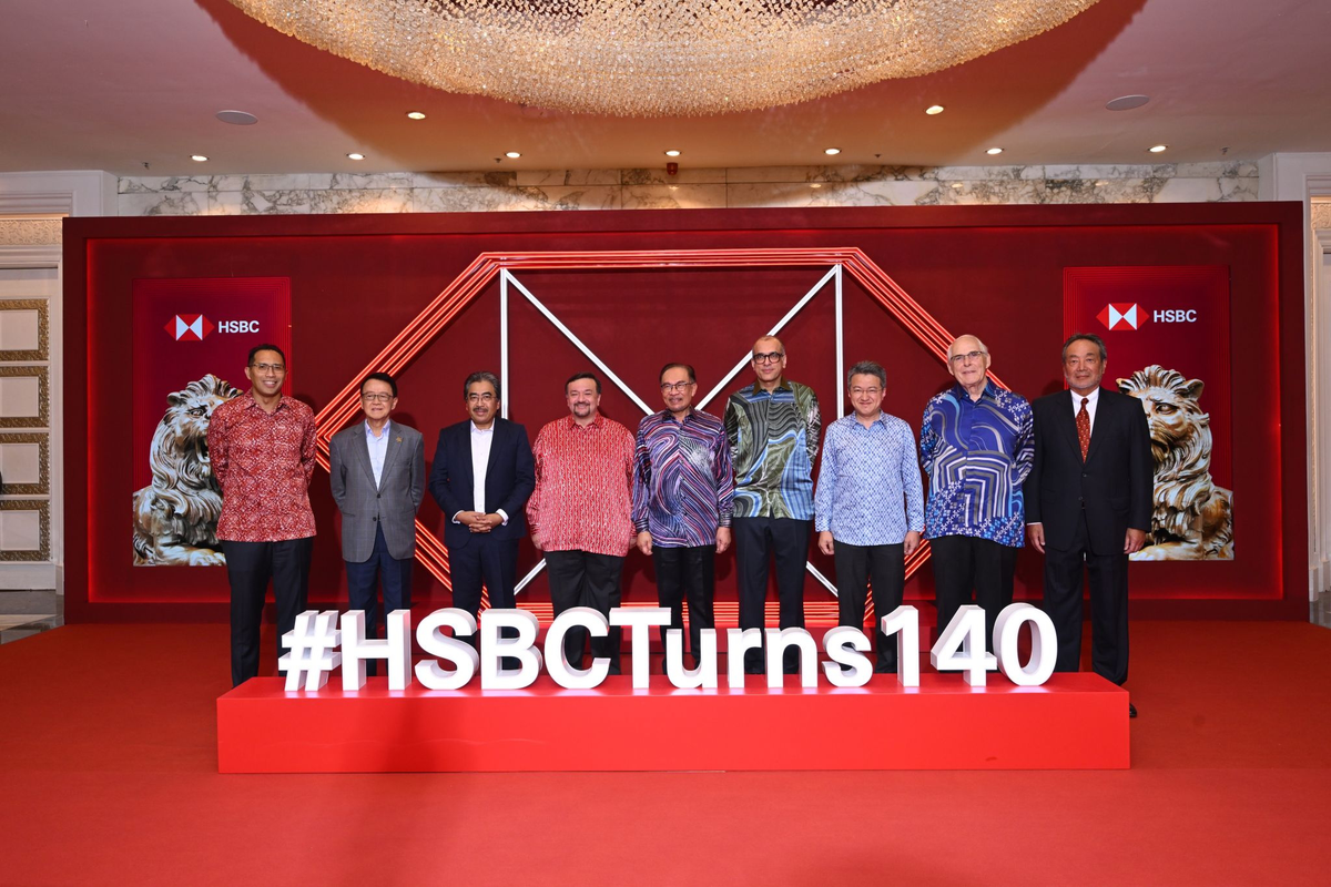 hsbcturns140.jpeg