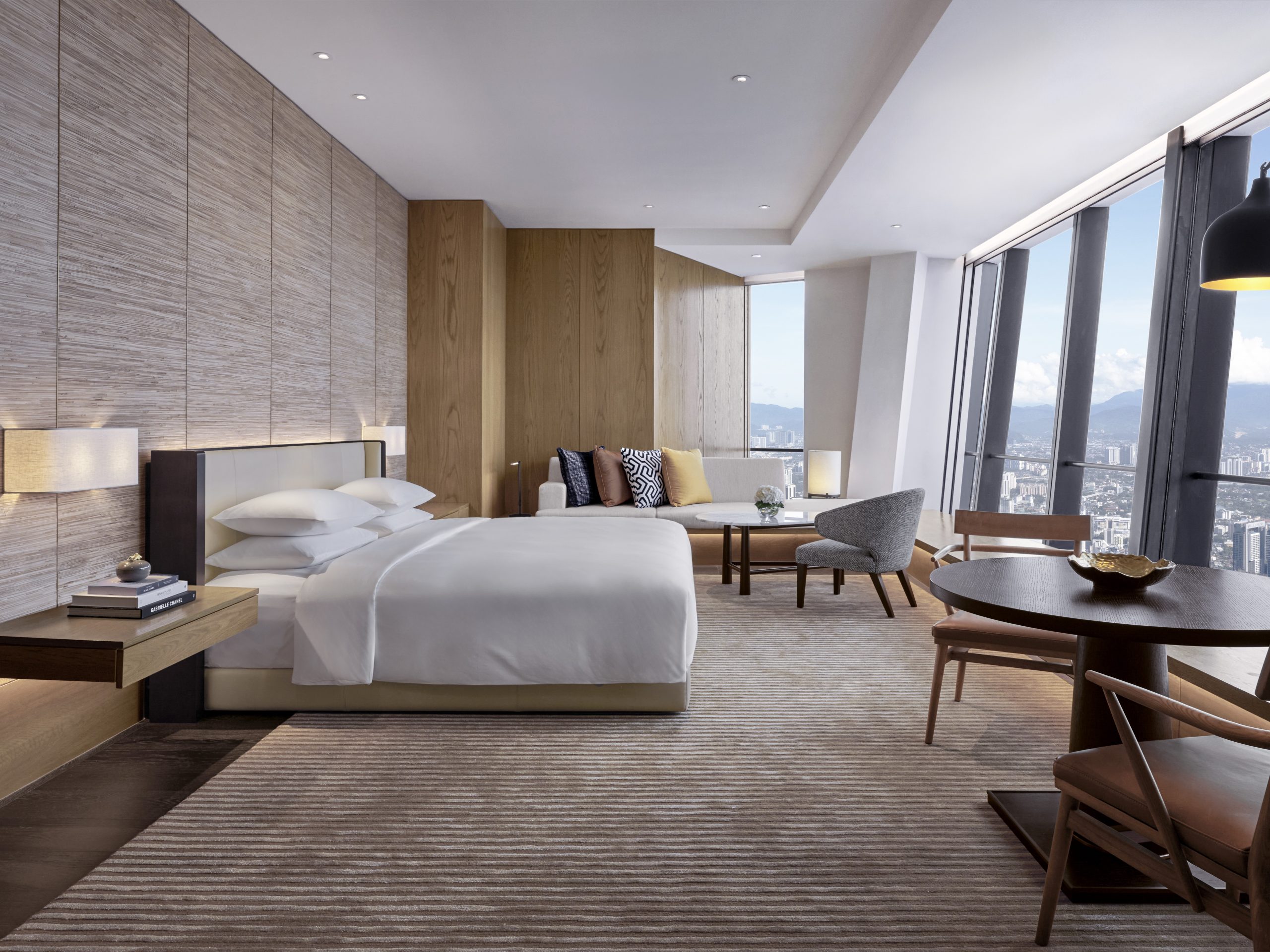 PHKL-One-King-Deluxe-Bedroom